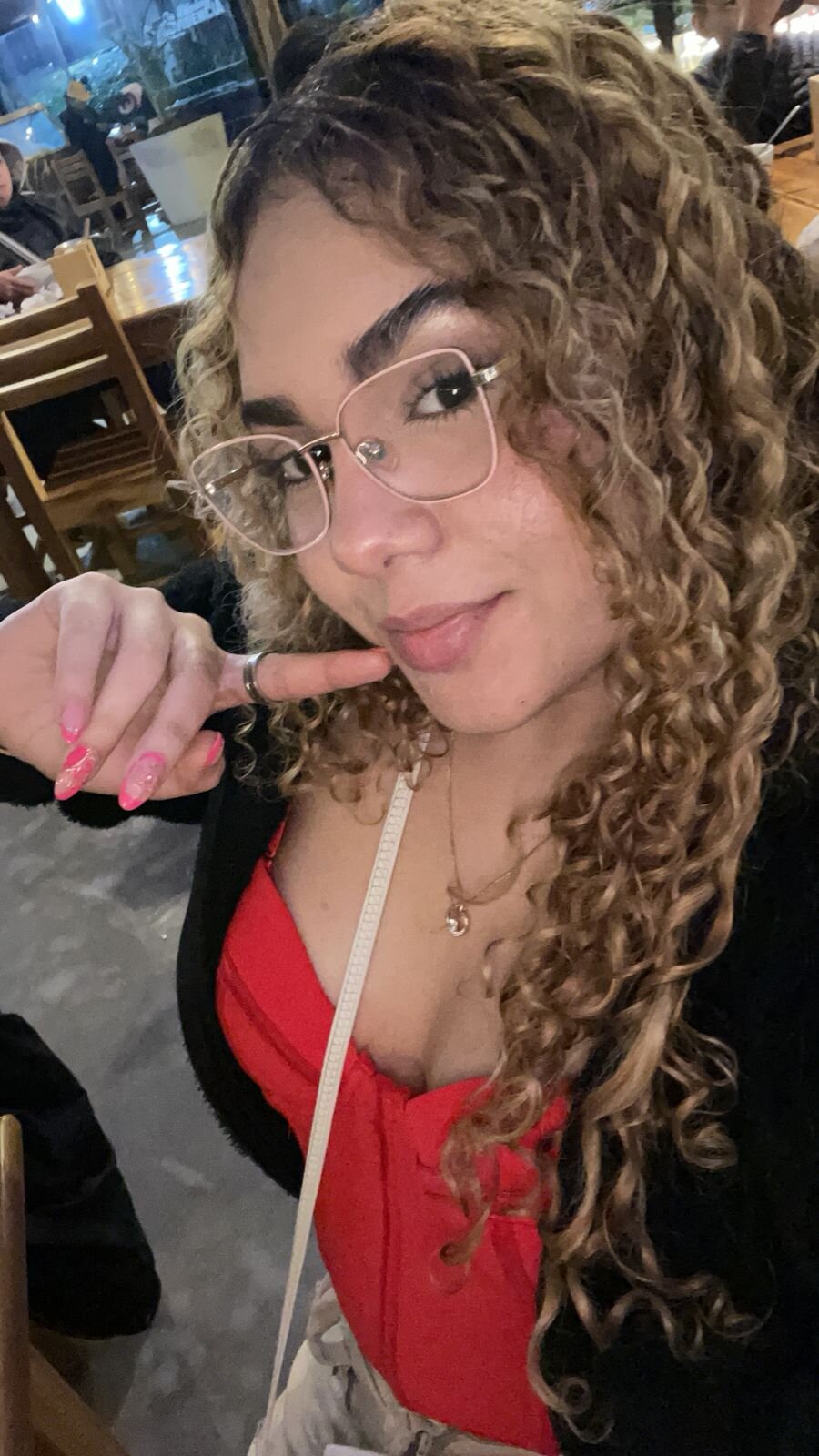 abril_dolly