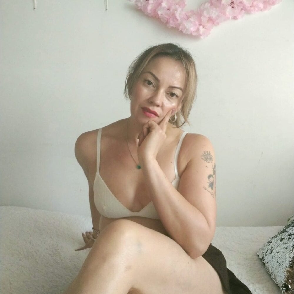 salomehill1 from stripchat