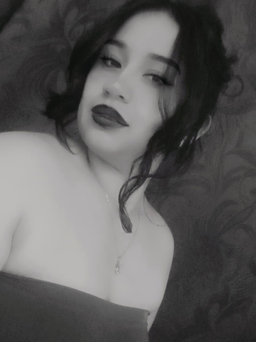 catalella_fiore from stripchat