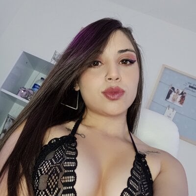 EmmilllyN 🚤 naked cam chat