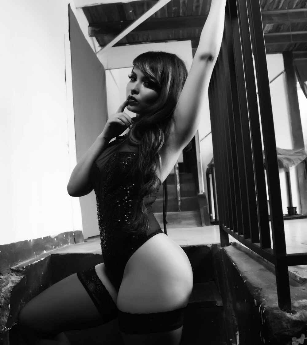 kateadams1's Offline XXX Chat