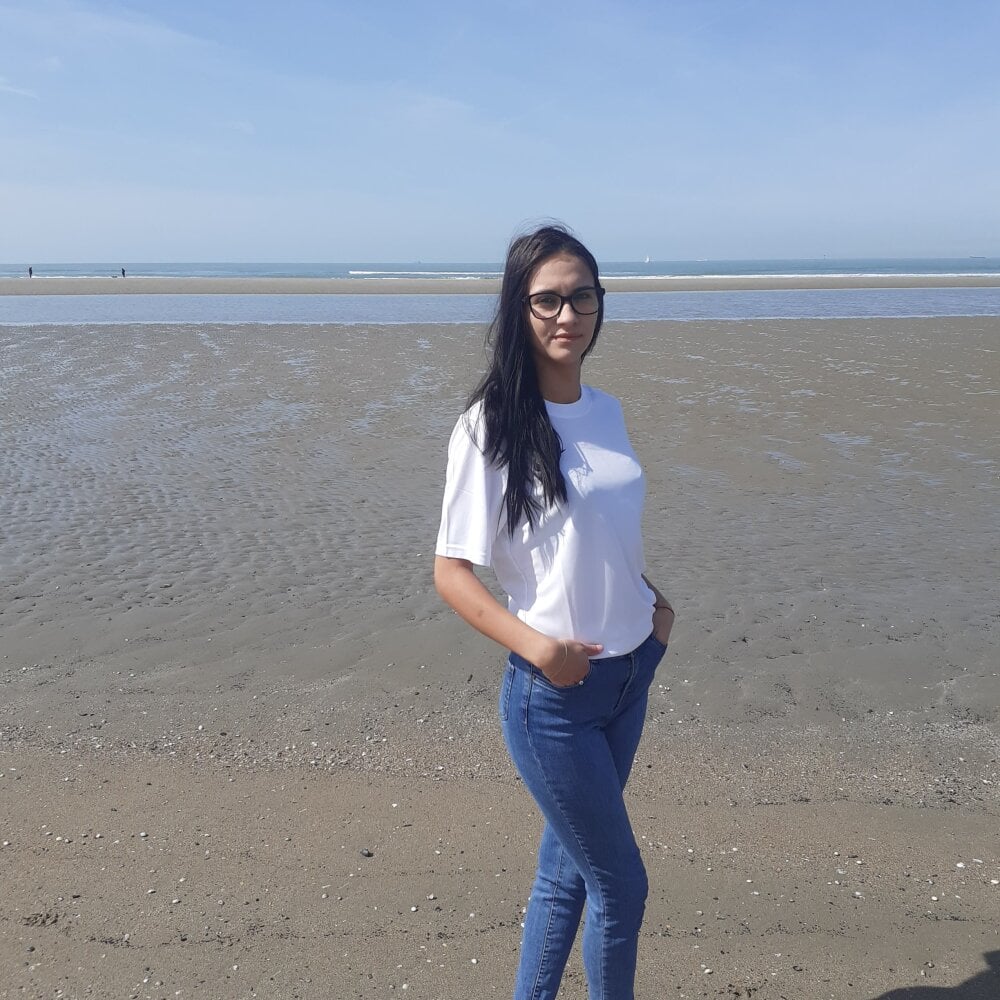 stripchat rodica1234 webcam profile pic via sexcam3d.net