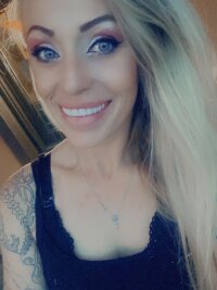 xoAshxo's Offline Chat Room