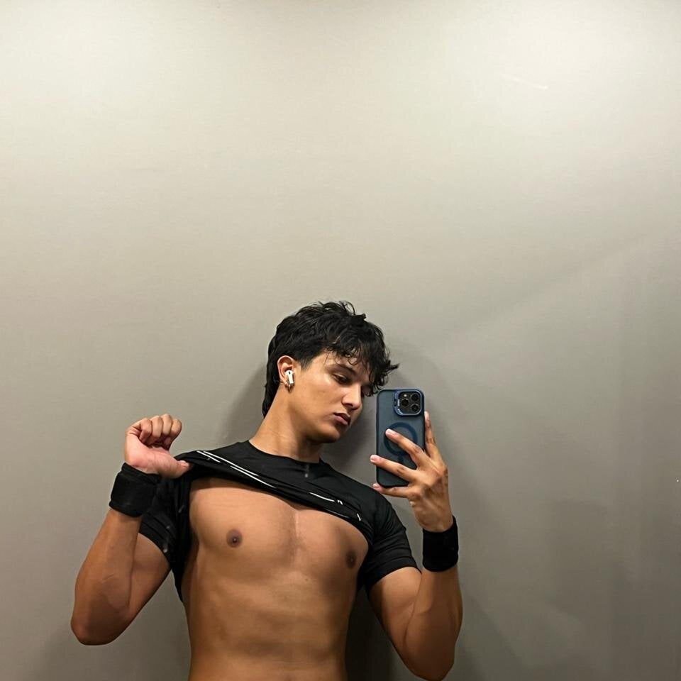 Cam boy Leo_Savage_