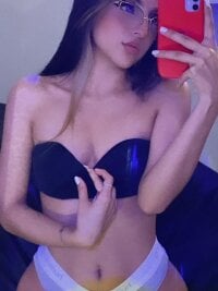 Emma_Russell__'s Live Sex Cam Show