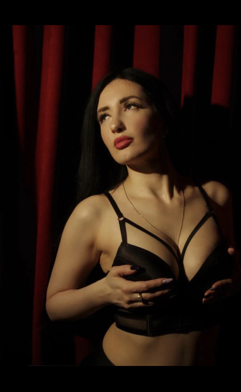 Live sex webcam photo for Afina_Donna #289772545