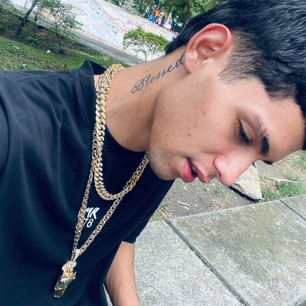 brian_cutemax from stripchat