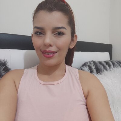 EmmaReyna ㊙ live nude webcam