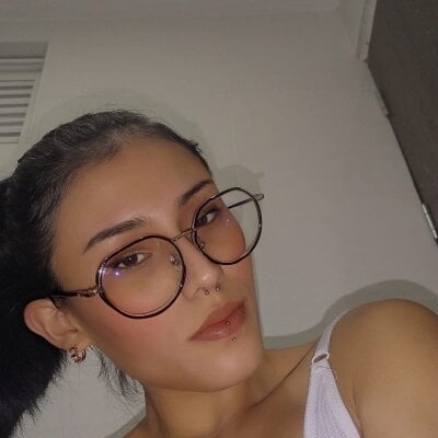 venus_brown 🌕 nude cam chat
