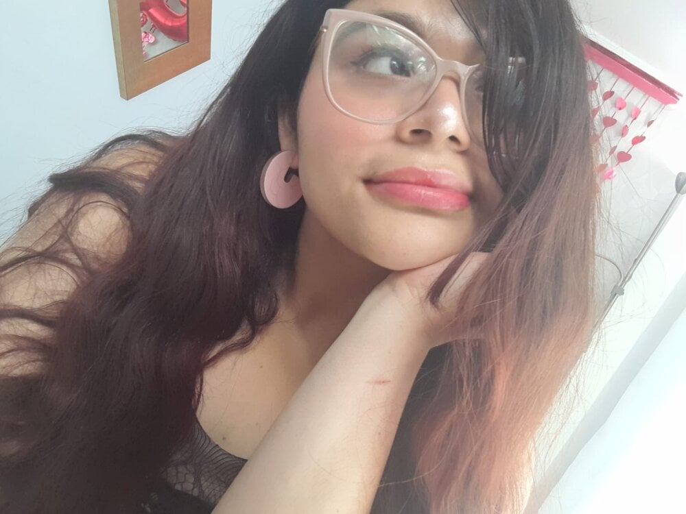 Live sex webcam photo for dayibutera_art #289897613