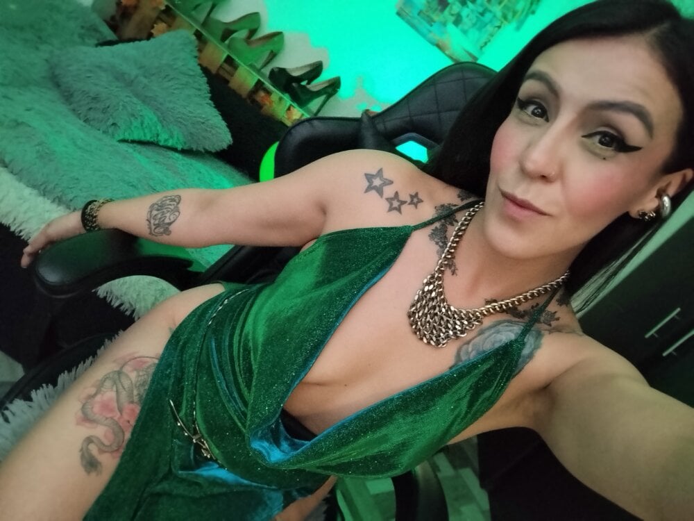 chatnmate.com anastasiabasst__ livesex profile in spanish cams