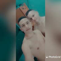 Explosive_couple_gay's Offline XXX Chat