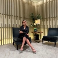 BlondeAnnia_'s webcam live show