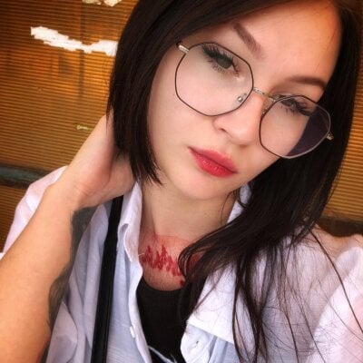 TayteHeyer Female Corset Nude Cam