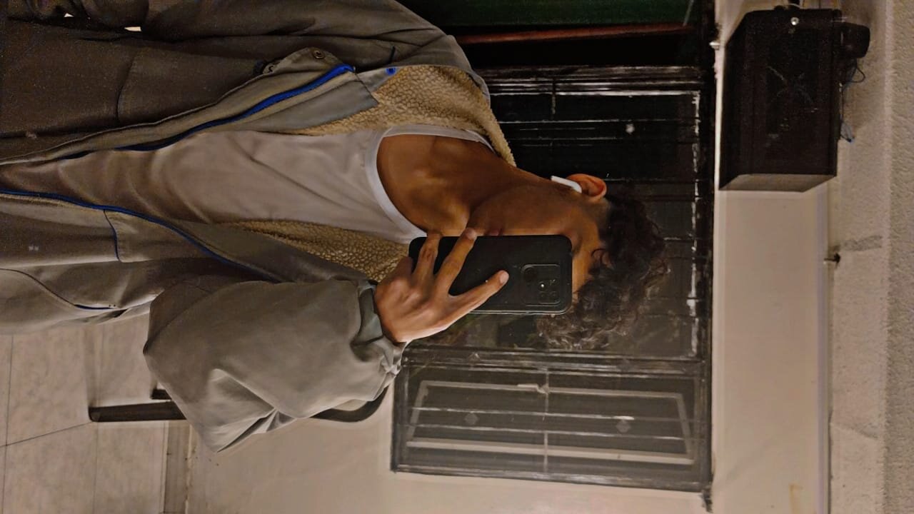 ARONROBERTS_
