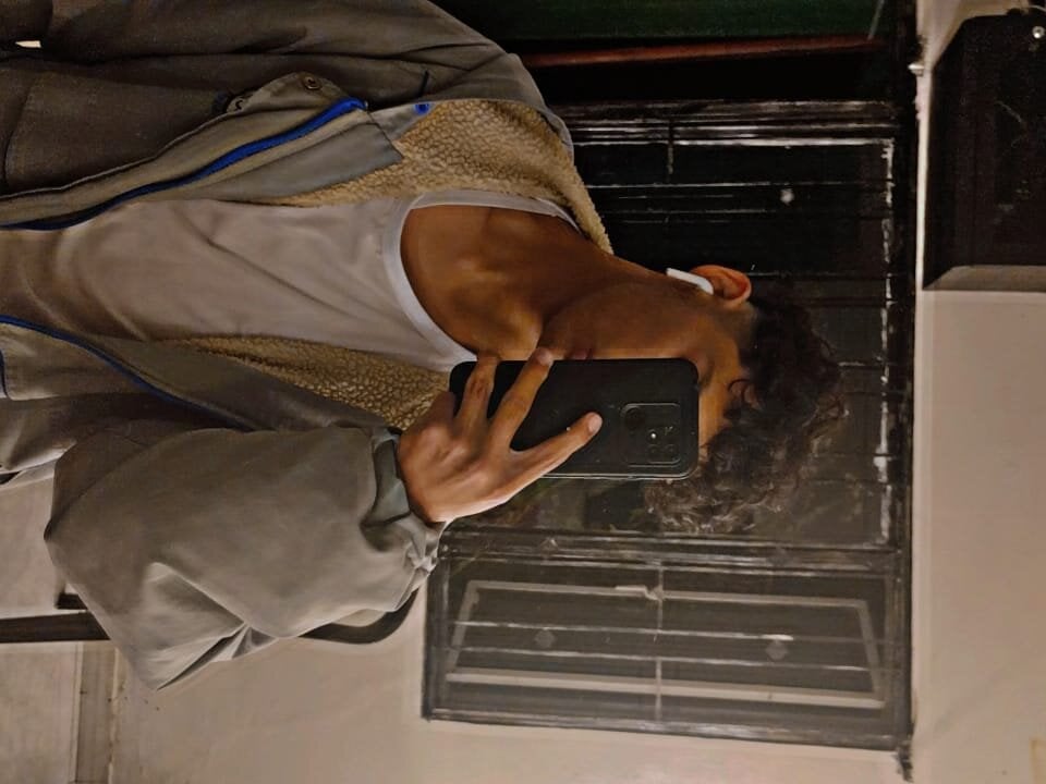ARONROBERTS_ profile