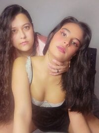ScarletAndKate's webcam live show