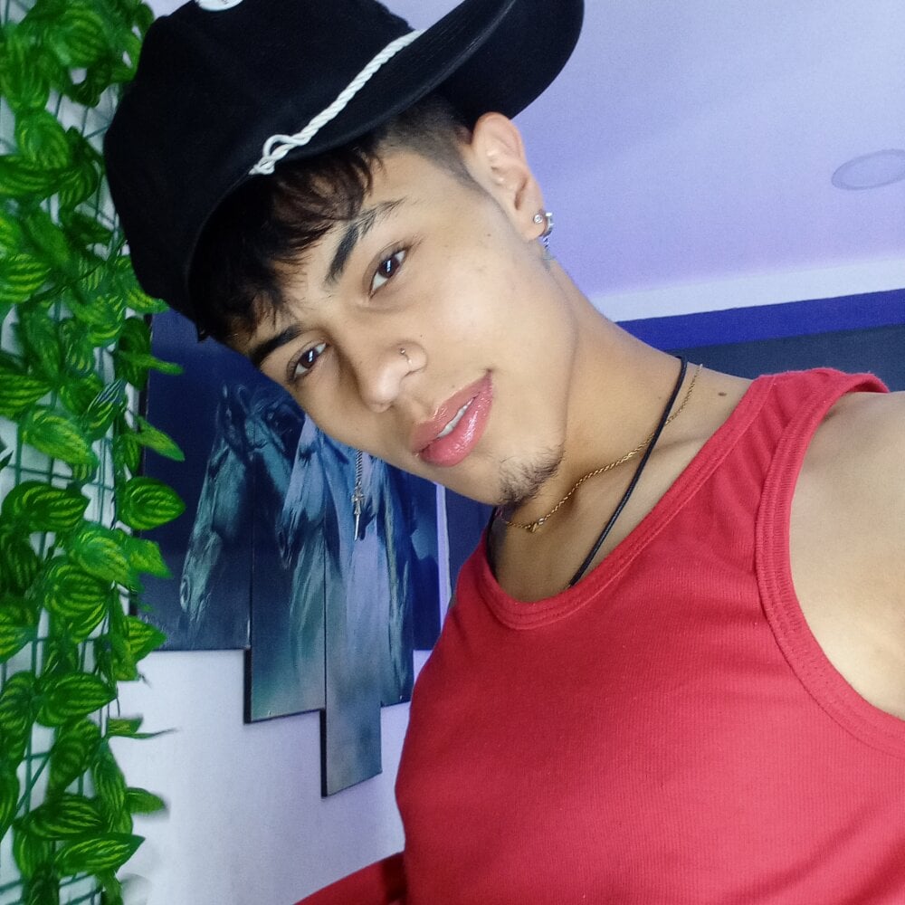 Iikerr_boy_hot profile