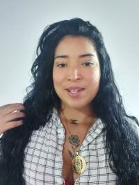 rapunzel_girhot's Offline Chat Room