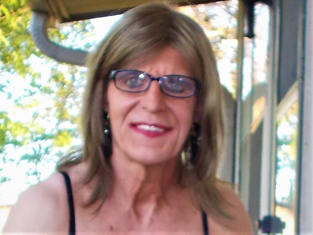 sexysindey79's Offline XXX Chat