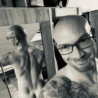 Fit_Firefigther's Offline Chat Room