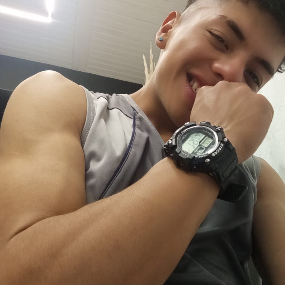 dyoliv_warms_cock
