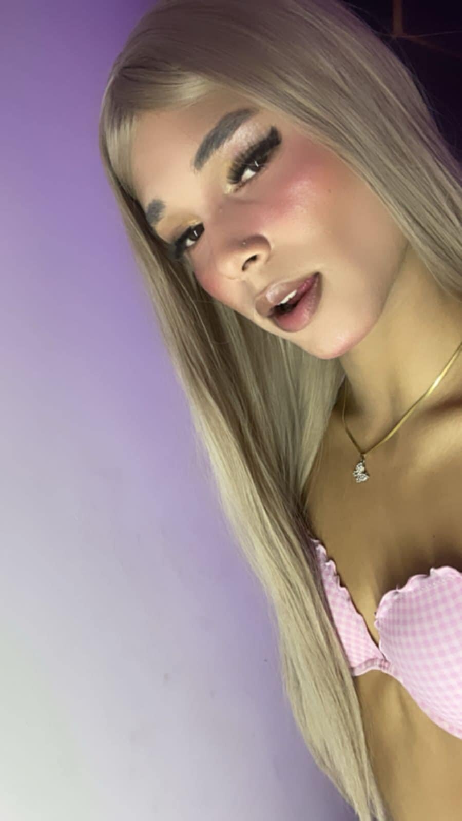 girls_bombonshots