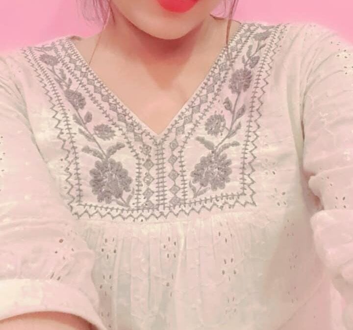 show2cam.com cute_reshma01 livesex profile in ecuadorian cams