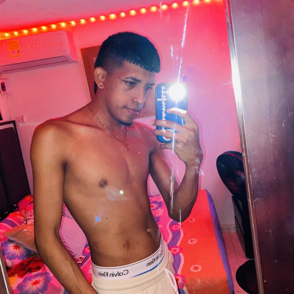 chico_latino16 profile