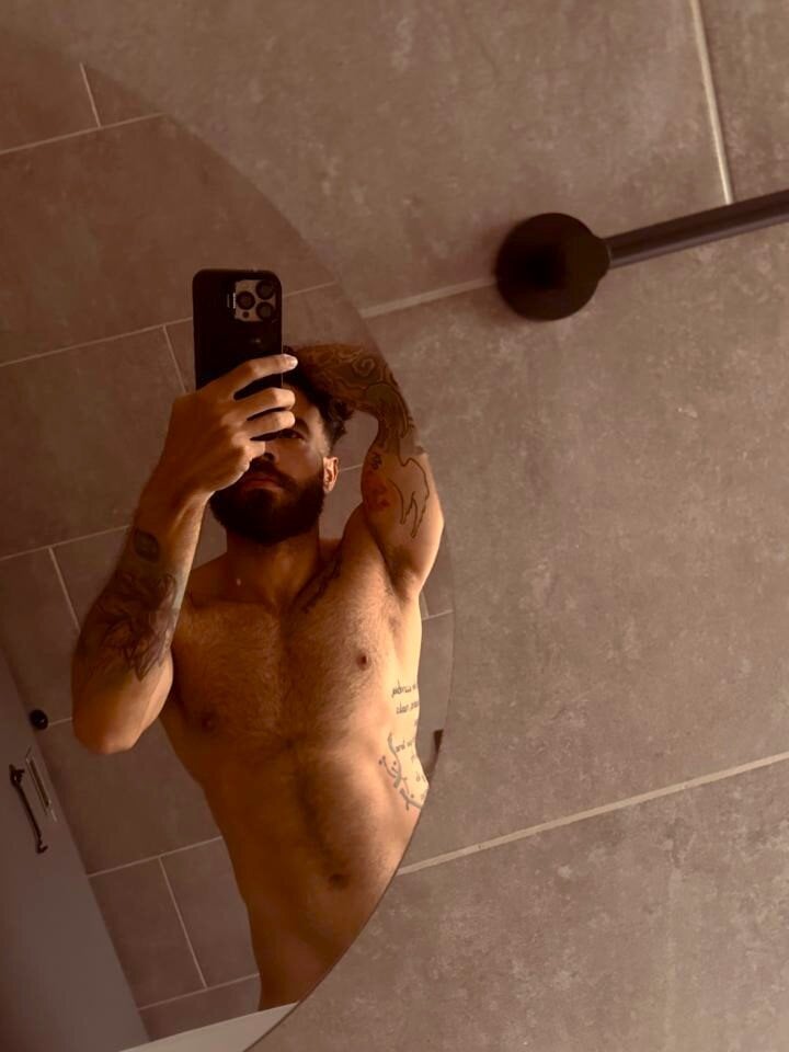 htrebor87's Live XXX Chat