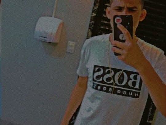 blancxx1998's Offline XXX Chat