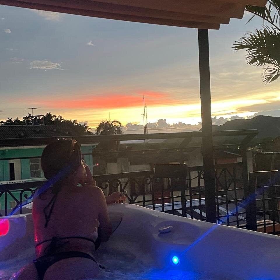 stripchat imkrystall webcam profile pic via free6cams.com