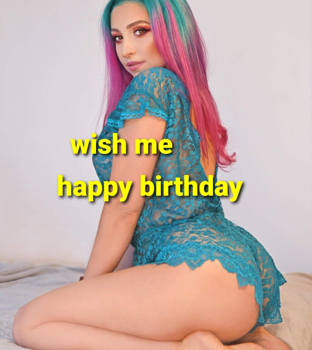 Live sex webcam photo for ARUNY #290335826