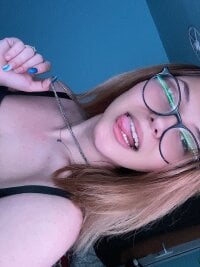 MishaLOVE's Offline Chat Room