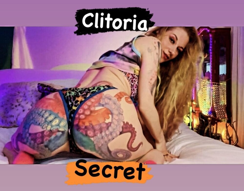 Clitoria_Secret's Offline Chat Room