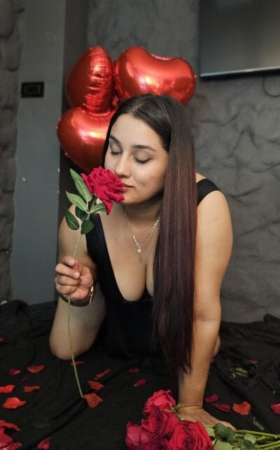 AlexaMora_ on StripChat