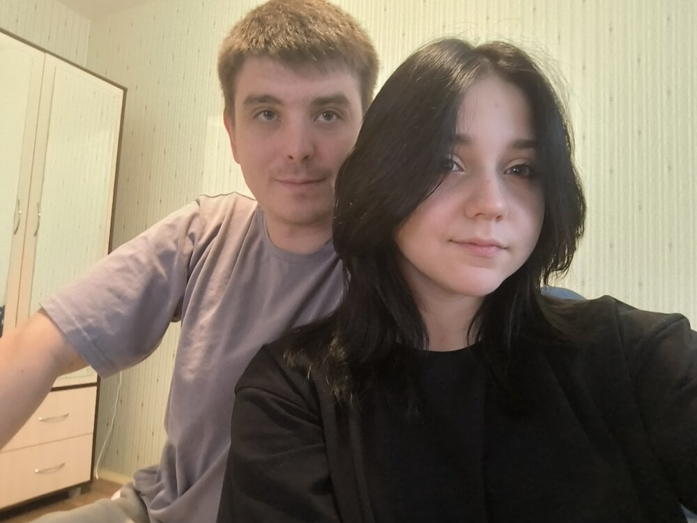 coupletwee from stripchat