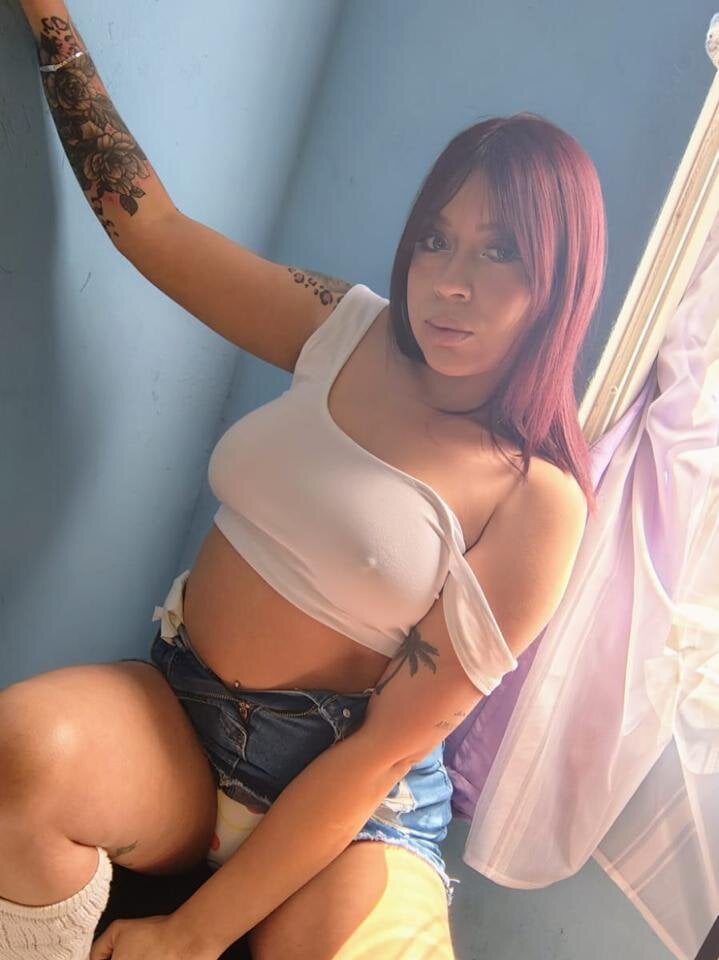 mega-camsex.com sofiia_fire livesex profile in latino cams