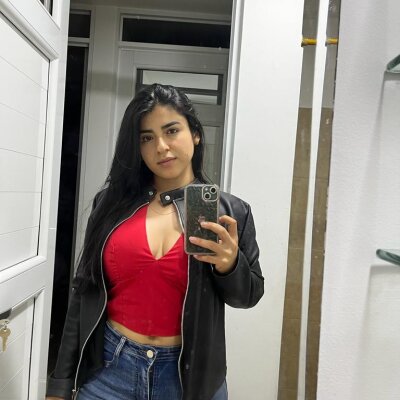 lina_cavalieri 🧗 online nude chat
