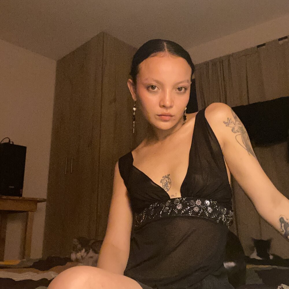 Larajiinx profile