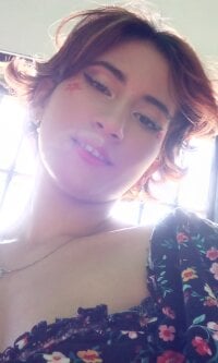 LadyMilk003's webcam live show