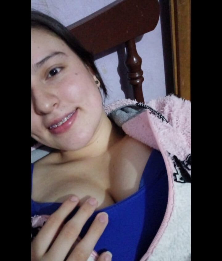 Ary- live cam model at StripChat