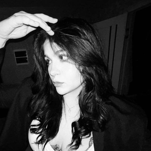 badgirlwebcam.com feelia_vibe livesex profile in in-youre-bed cams