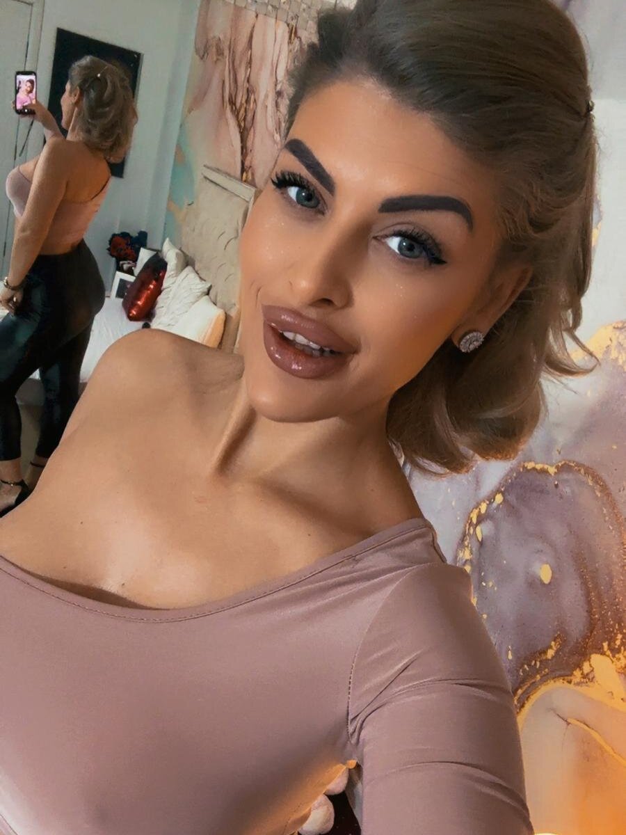 cheapadultsexcams.com salmarroze livesex profile in blond-hair cams