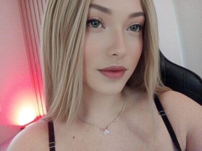 Smileegirl Female Stripteasewhite Free Webcam Sex