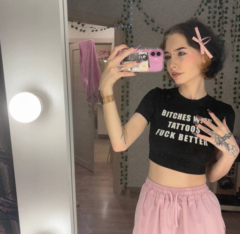 frau_bastet's Offline XXX Chat