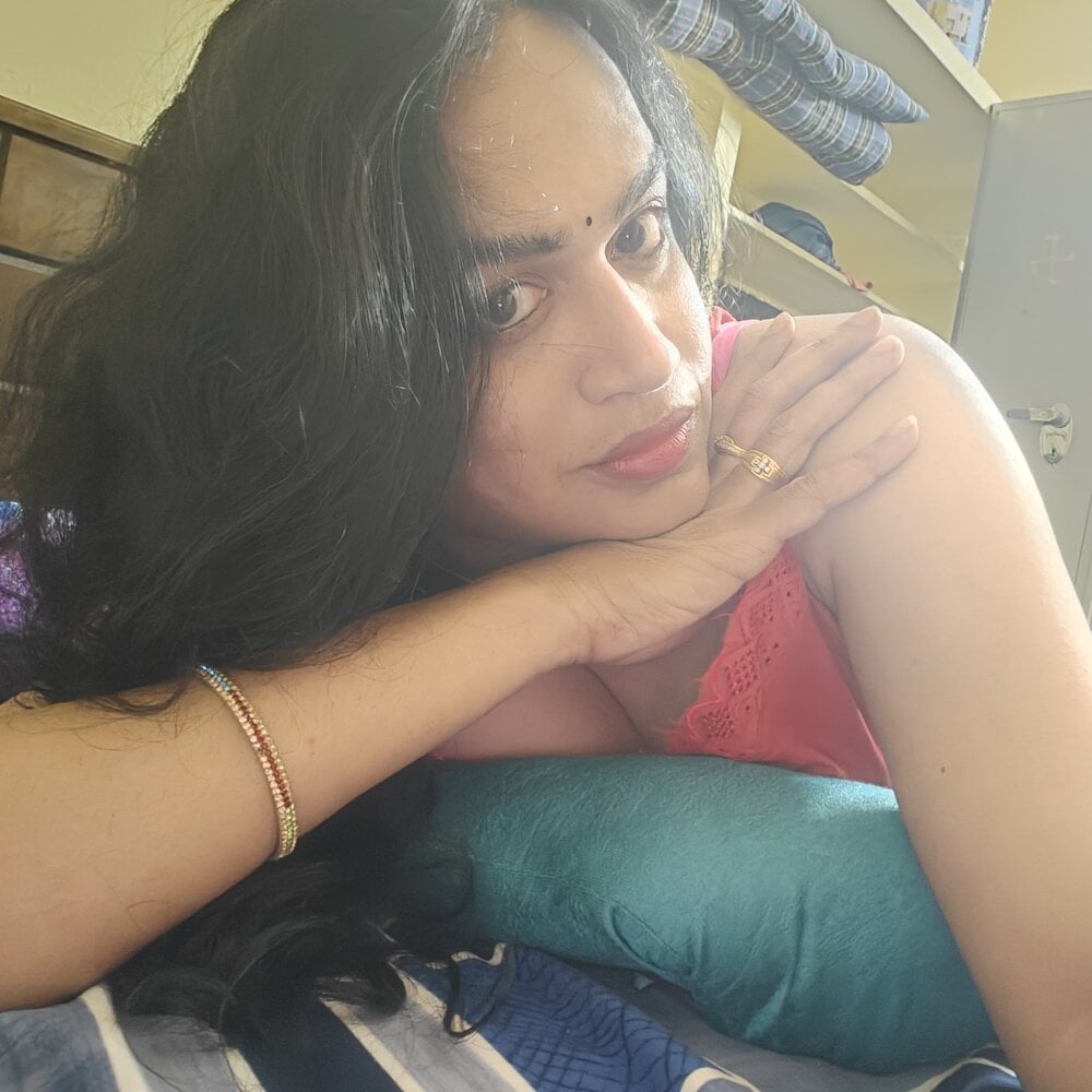 hariteja1089 from stripchat
