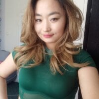 AsianDoll2000's Offline Chat Room
