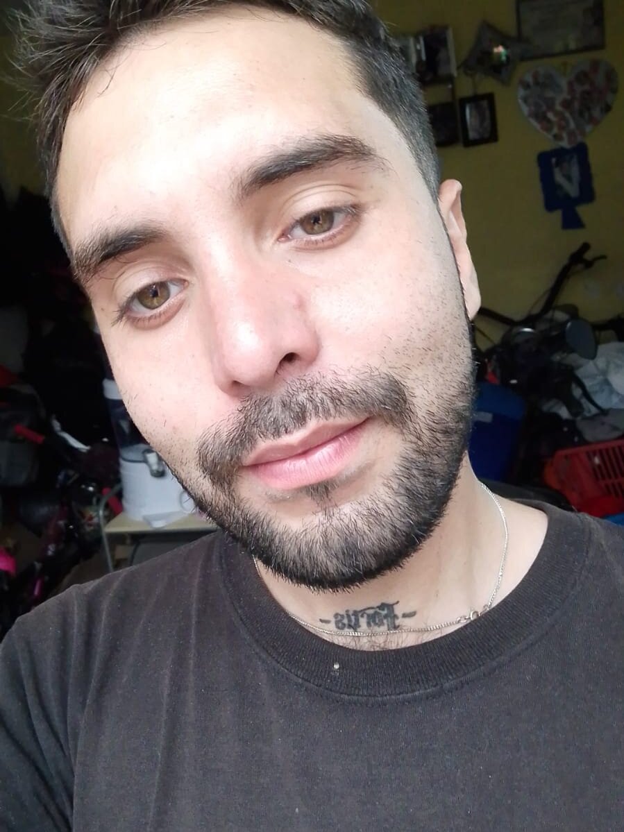 Leon_cristalhead profile