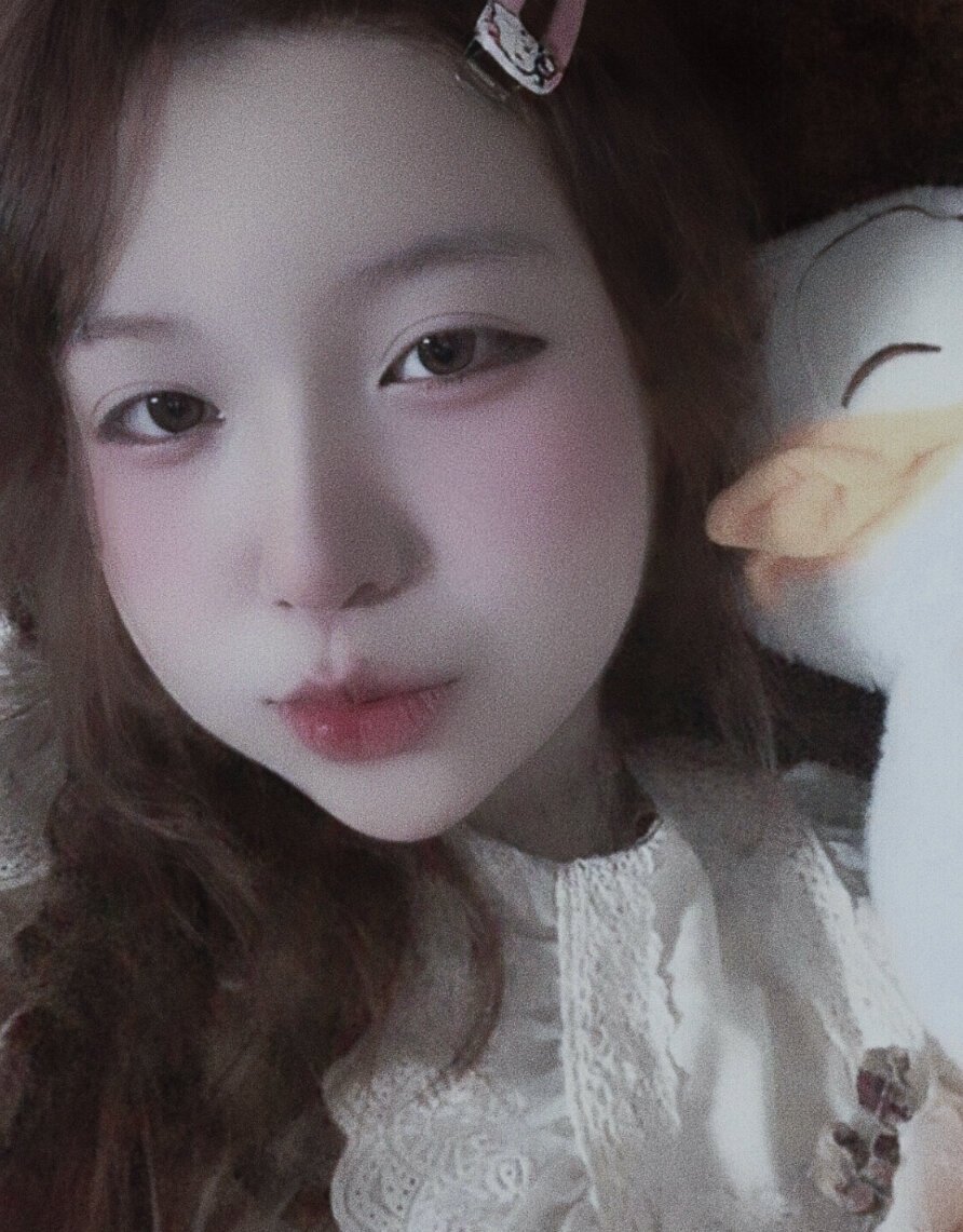 stripchat -sophia-122 webcam profile pic via sexlivecamsites.com